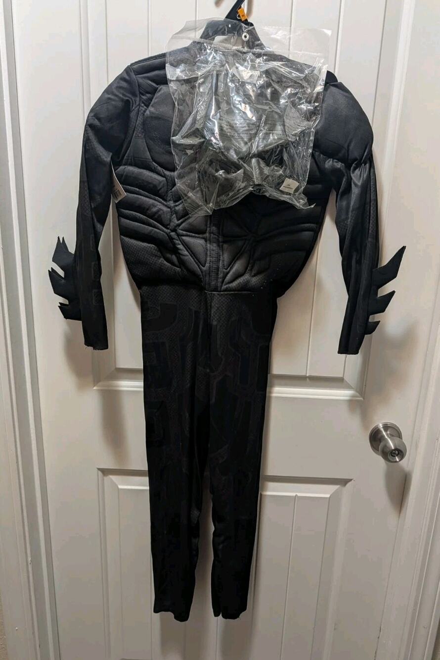 New! Rubie's Youth Black Batman The Dark Knight Halloween Costume Size M - Picture 1 of 10